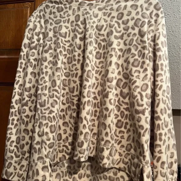 Leopard Print Pajama Set - Picture 2 of 3